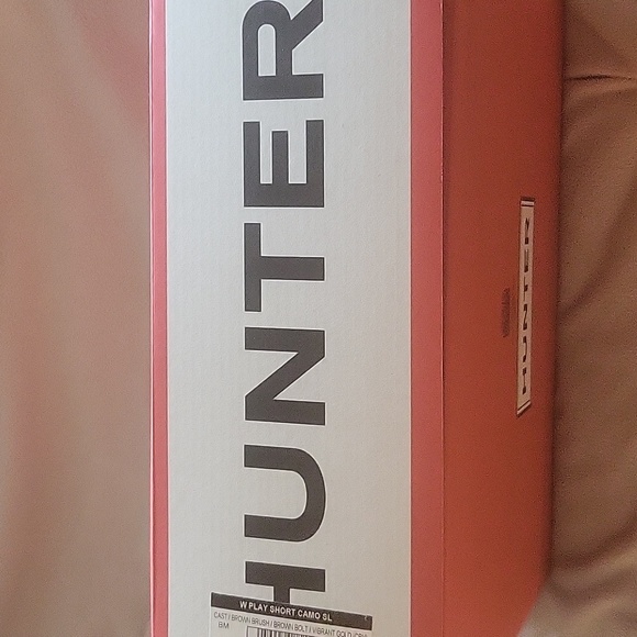 NIB Hunter play short rain boots size 9 off white with camo soles - Picture 4 of 5